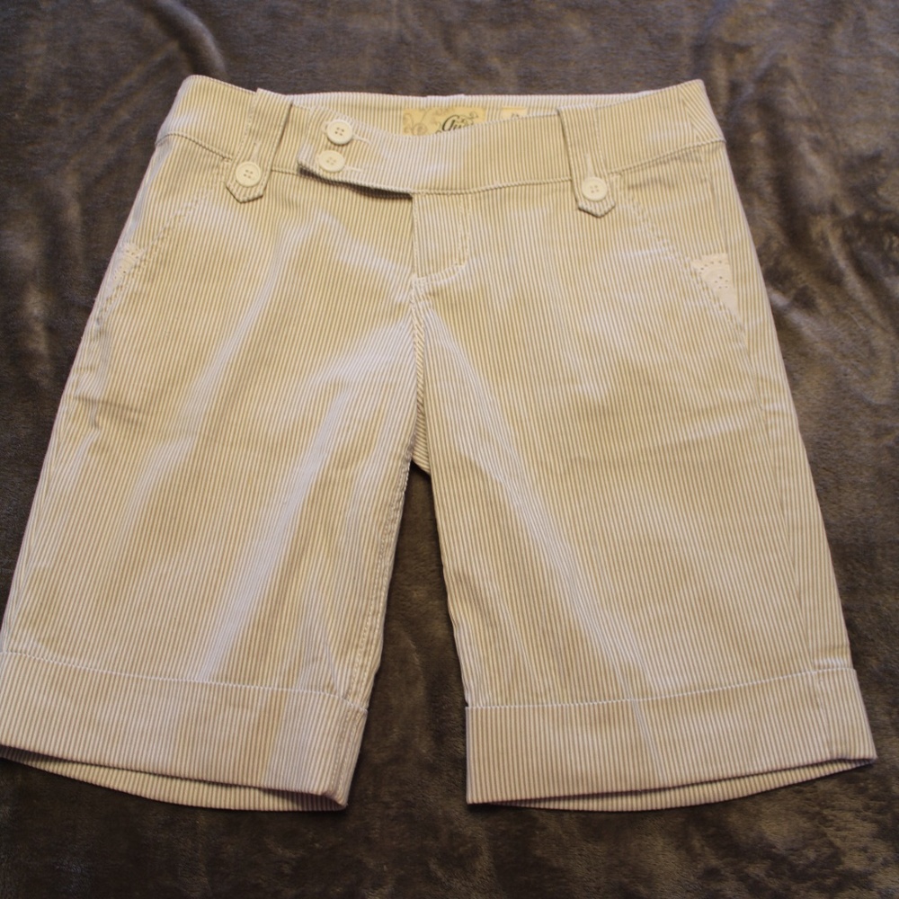 Guess bermuda shorts